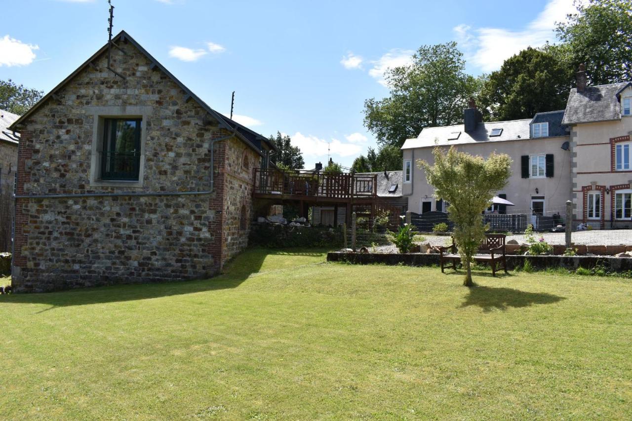 Gites In Le Neufbourg -Mortain 외부 사진