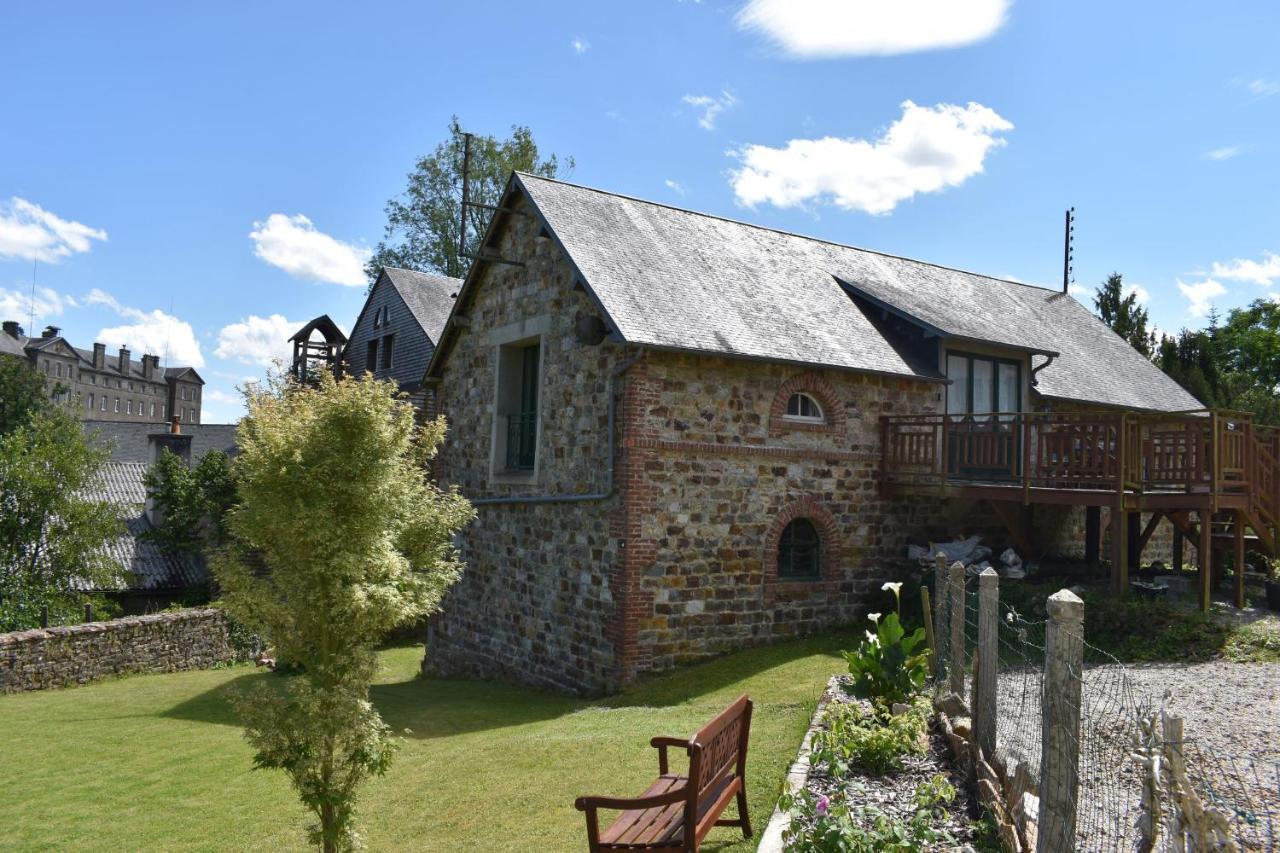 Gites In Le Neufbourg -Mortain 외부 사진