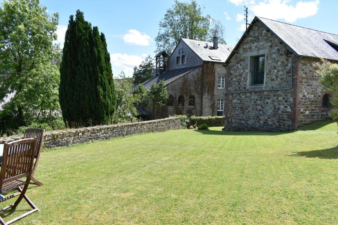Gites In Le Neufbourg -Mortain 외부 사진