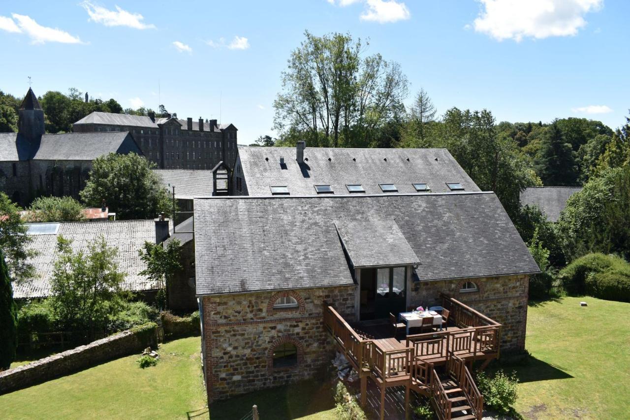 Gites In Le Neufbourg -Mortain 외부 사진
