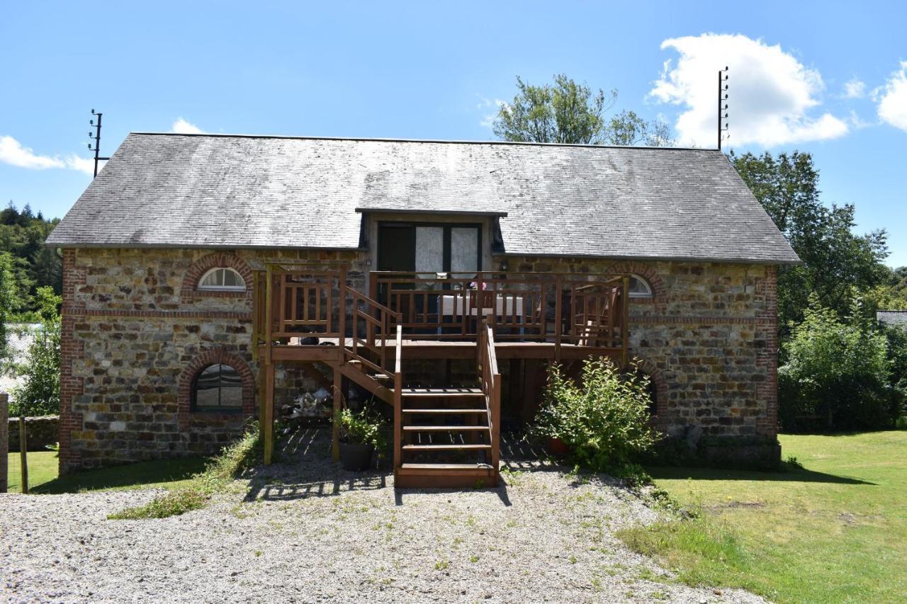 Gites In Le Neufbourg -Mortain 외부 사진