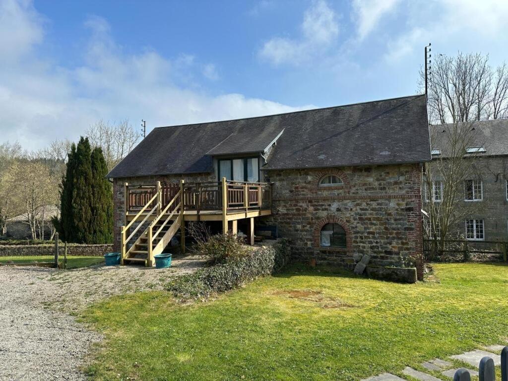 Gites In Le Neufbourg -Mortain 외부 사진